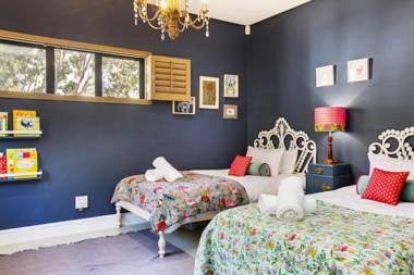 Mountainside Boho-Chic Retreat with Natural Pool