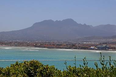 Suikerbossie 82 by HostAgents