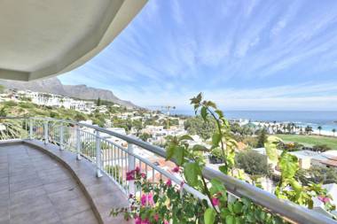 Tree Villa by Total Stay