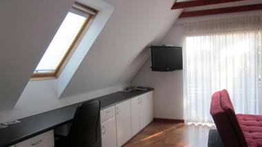 Cotswold House Residence