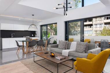 Luxury Apartment in Popular Sea Point