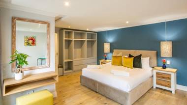 Hout & About Guest House