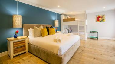 Hout & About Guest House