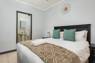 Four Seasons Apartments