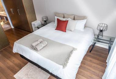 Magnificent Views 2 Bedroom 112 Eden on The Bay