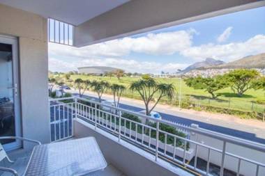 Mouille Point 2 Bedroom
