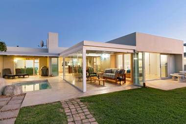 Melkbos Aan See by HostAgents