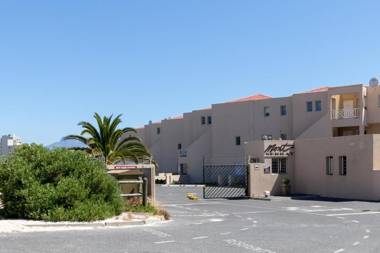 Mont Serrat 58 by CTHA