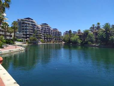 Luxury three Bedroom Apartment - fully furnished and equipped