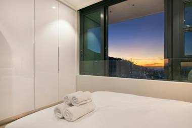 16 On Bree - Unit 2810