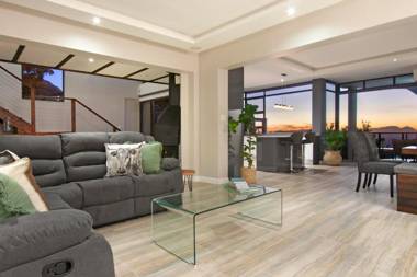 Zaria Sun Family by HostAgents