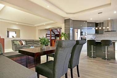 Zaria Sun Family by HostAgents