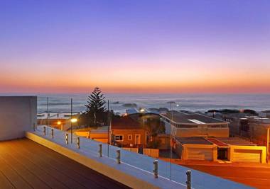 Rocha Villa - Camps Bay
