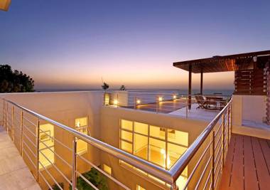 Rocha Villa - Camps Bay