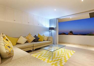 Rocha Villa - Camps Bay