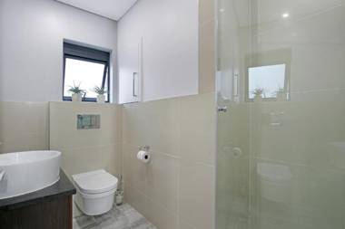 Eden on the Bay 231 by HostAgents