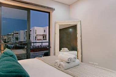 Eden on the Bay 231 by HostAgents