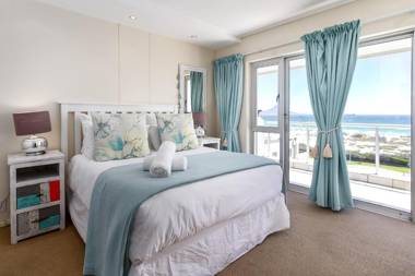 Dolphin Beach C105 by HostAgents