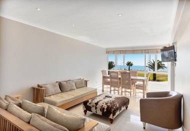 First floor with beautiful sea view