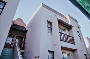 Serengeti Selfcatering Apartments Tygervalley