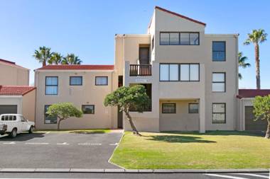 Laguna Beach B8 by HostAgents