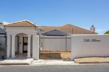 Casa Blanca - Camps Bay