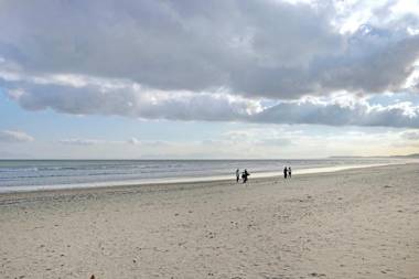 De Boerderij by HostAgents