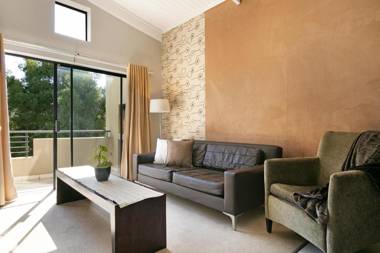 Links 2146 by HostAgents