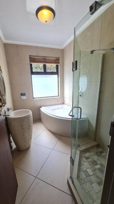 Tuscan Bliss Guess House