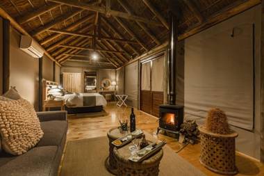 Bukela Game Lodge - Amakhala Game Reserve