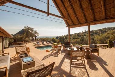 Bukela Game Lodge - Amakhala Game Reserve