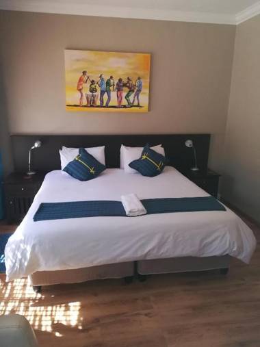 24 Onvrey 3 Star Guest House