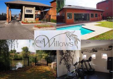 OR Tambo Self Catering Apartments The Willows