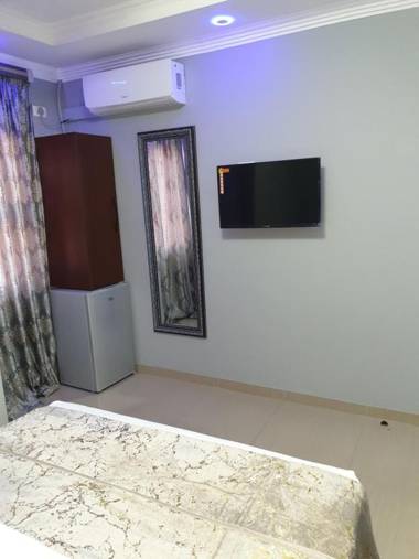 Emirates Garden Lodge