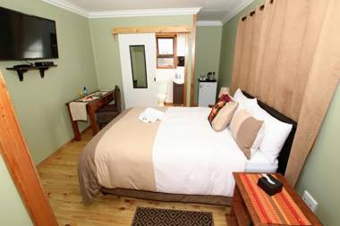 Summer Garden Guest House (The Palms)