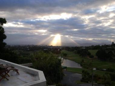 The Greens Guesthouse Bellville Golf Course