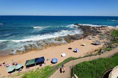 Ballito Manor Beach 405 - FAMILY ONLY