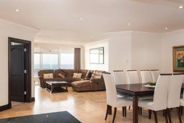 Ballito Manor Beach 304 - FAMILY ONLY