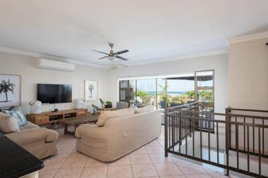 Shangri-La 6 Bedroom Ballito Beachfront KBW1