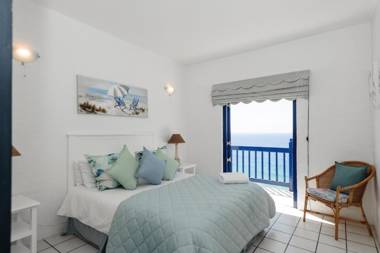 Santorini Akrotiri 30 - Family only