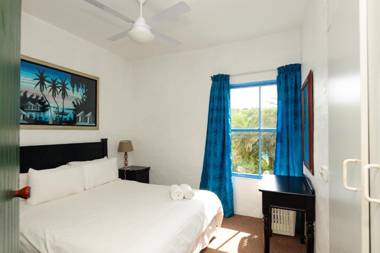 Santorini Kallisti 16 - Family Only