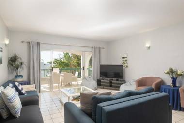 Santorini Kamari 15 Family Only