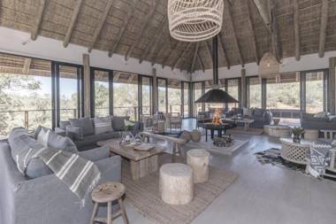 Barefoot Addo Elephant Lodge