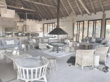 Barefoot Addo Elephant Lodge