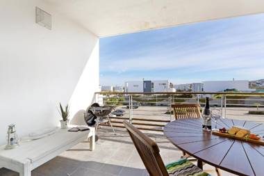 Eden On The Bay 172 by HostAgents