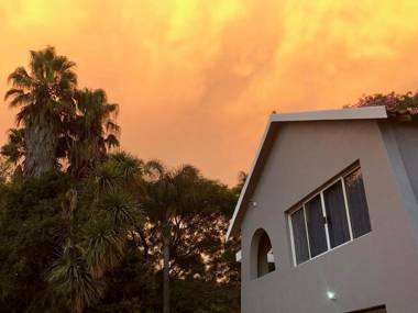 6 on Acacia & 8 on Acacia Guesthouse