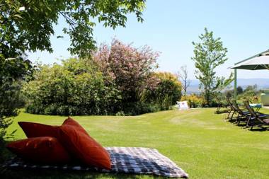 Halliwell Country Inn