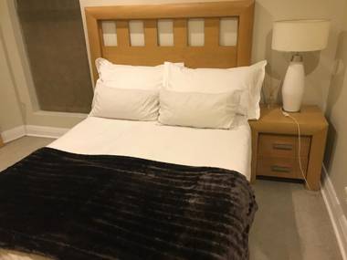 First Divine Suites - Hydro Park