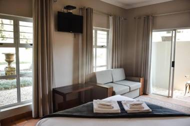 Elegant Lodge & Conference Center