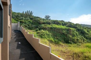 Sea De La Vie 25 by HostAgents